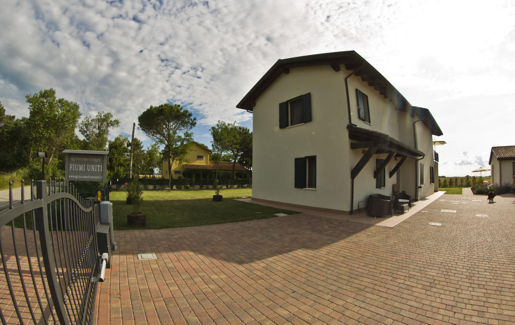 Penzion Agriturismo Fiumi Uniti Lido di Dante Exteriér fotografie